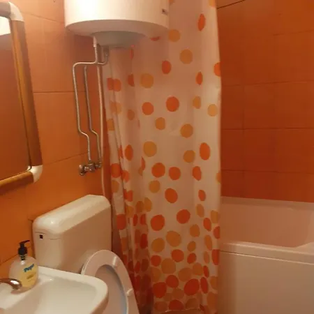 Appartement apartament 2camere decomandate ,mobilat ,parter ,in MANGALIA